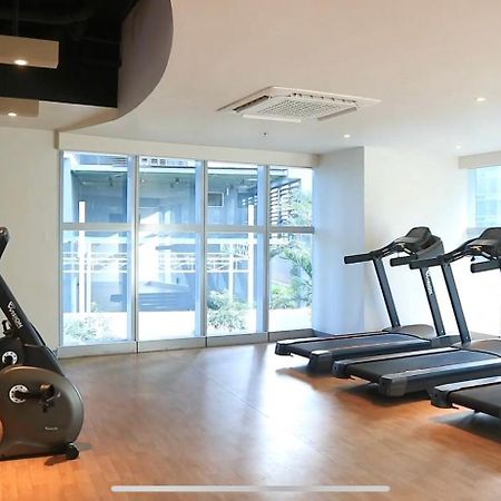 1 Bedroom Condo Uptown Parksuites Bgc, High Floor, Morning Sun 马尼拉 外观 照片