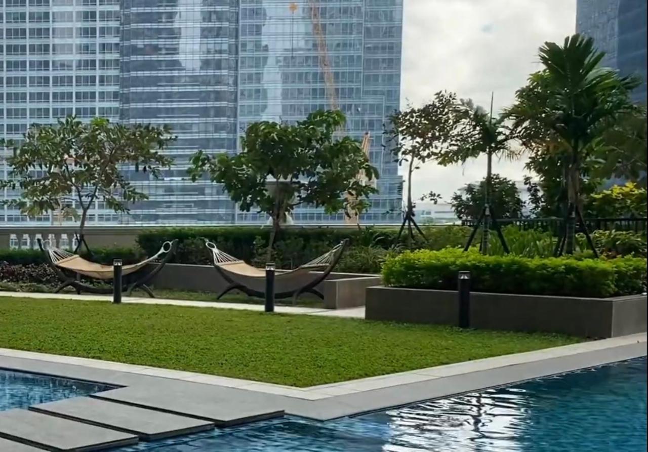 1 Bedroom Condo Uptown Parksuites Bgc, High Floor, Morning Sun 马尼拉 外观 照片