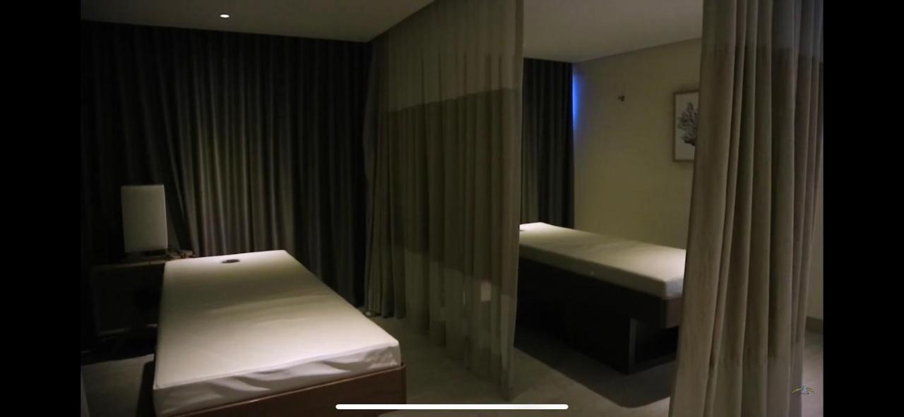 1 Bedroom Condo Uptown Parksuites Bgc, High Floor, Morning Sun 马尼拉 外观 照片